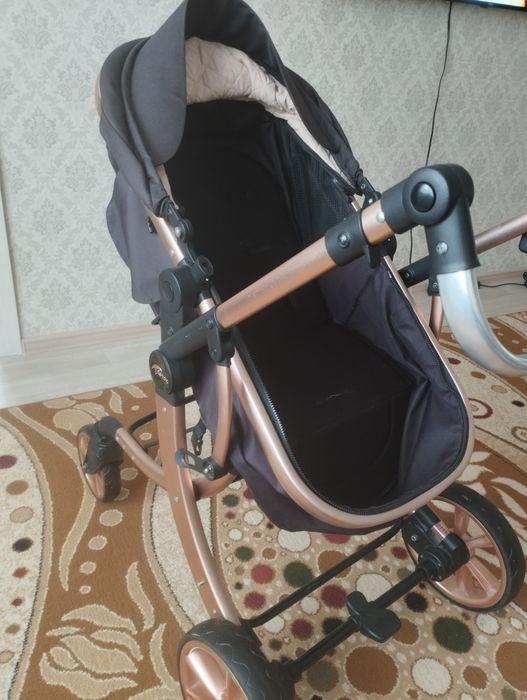 Продам коляску всё имеется в комплекте.