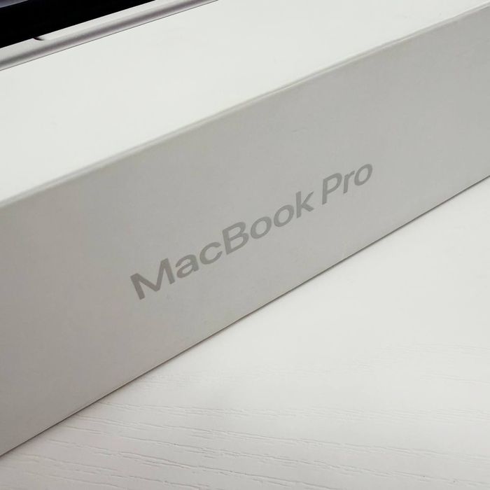 MacBook Pro 14 M3 Pro 18/512 Silver • 100% Battery • Full Box