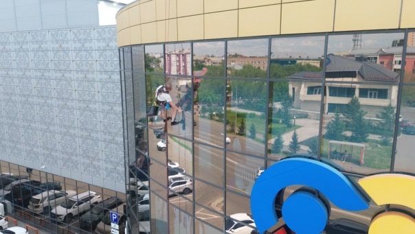 Мойка витражей и окон вашего дома.