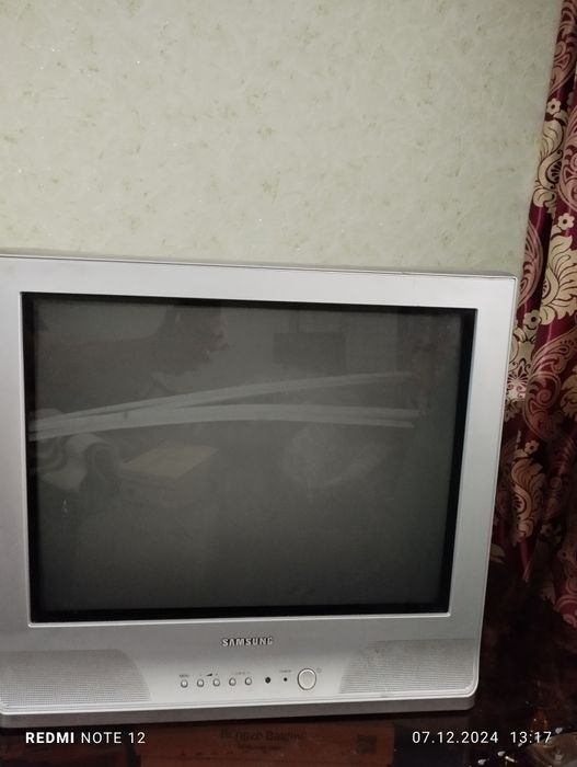 Продам телевизор Samsung