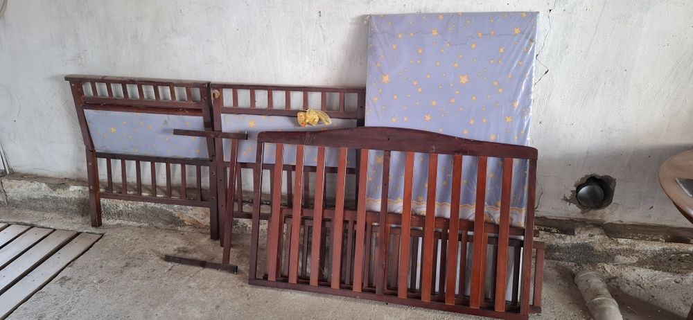 Отдам бесплатно детский манеж.