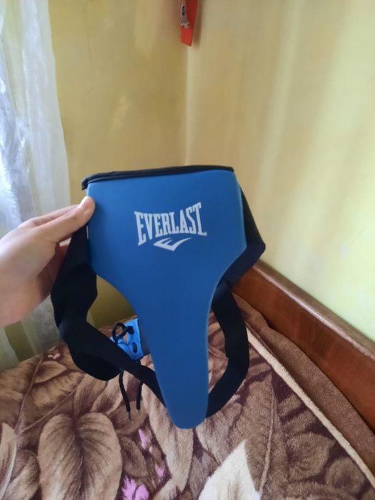 Продам кимано, шлем для каратэ