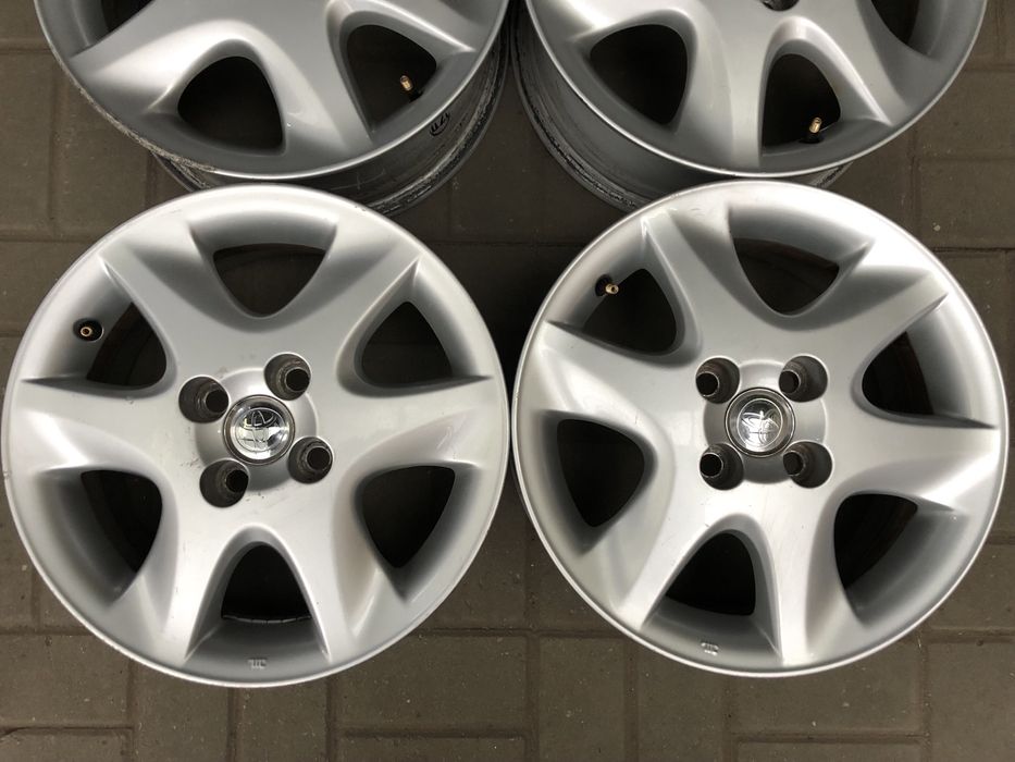 Диски на Тойота Королла r15