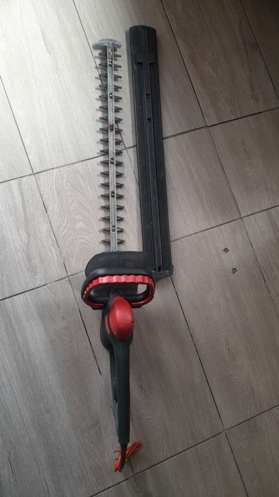 Foarfeca de tuns gard viu Metabo HS 8475 S
18 v 
Doi acumulatori