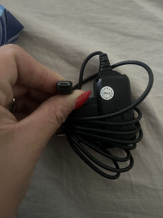 Зарядно и батерия за самсунг