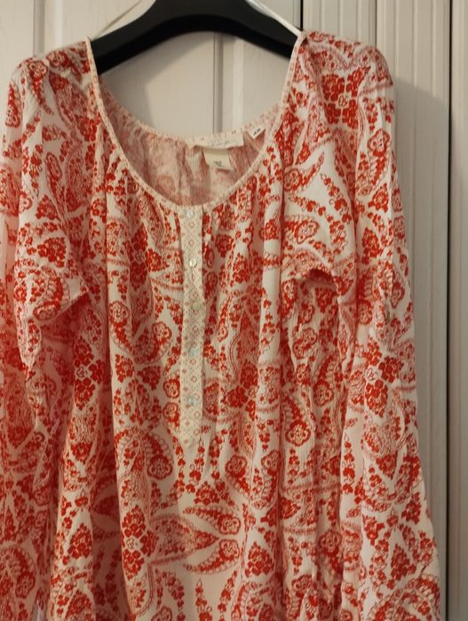 Vând bluză Mărimea 38