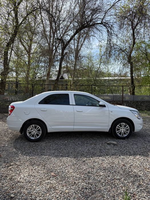 Chevrolet Cobalt 2025 — 4