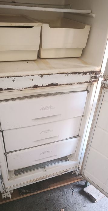 Продаётся холодильник бирюса