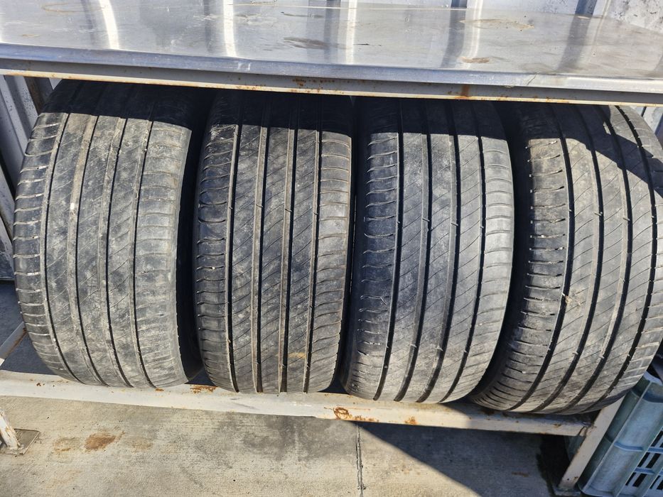 Гуми Мишелин 18"  245/45/18