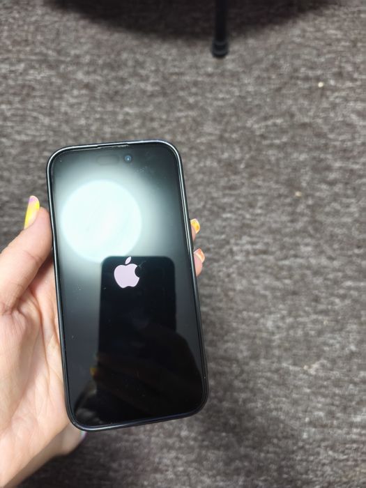 iPhone 15 black + husa cu baterie externa
