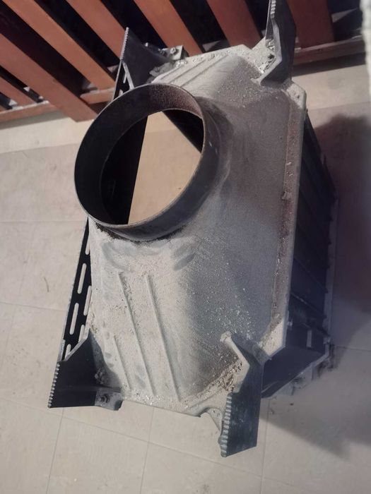 Продавам камина+хладилник(подарък)