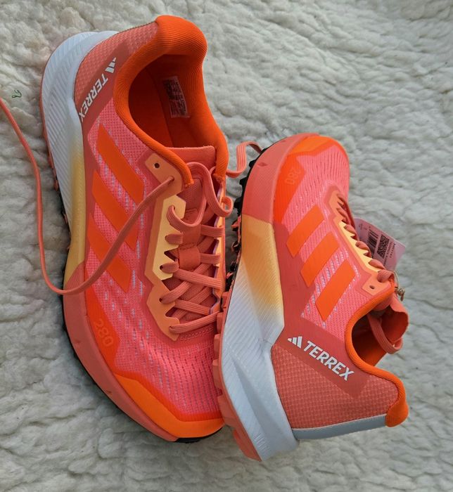 Adidas Terrex оригинални дамски сникърси нови 38 номер