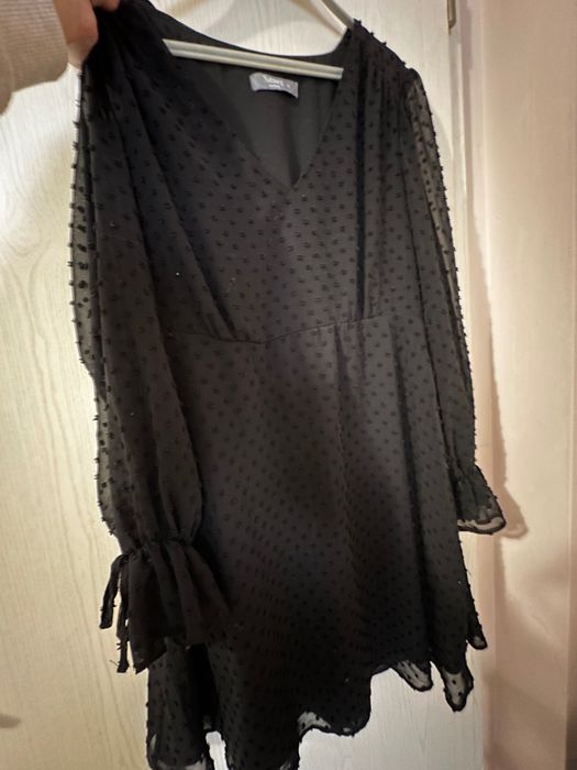 Продавам рокля и дамски екип