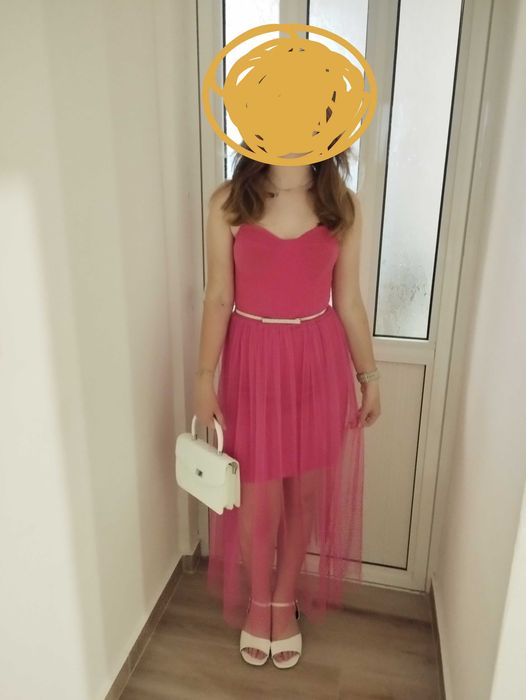 Дамска цикламена рокля с тюл