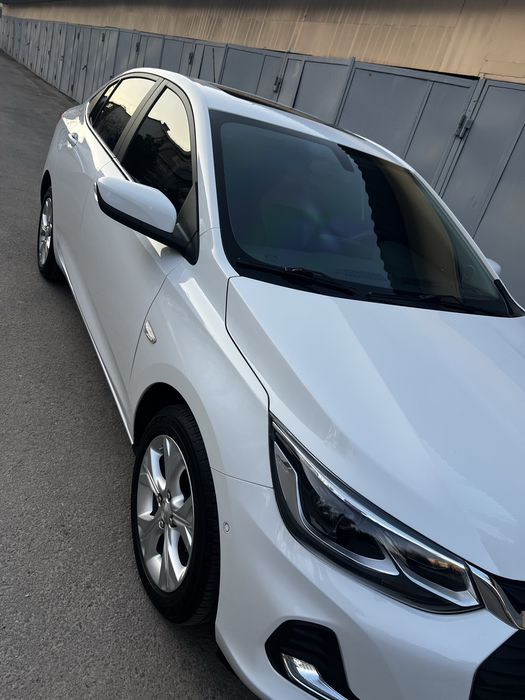 Onex sotiladi 6 pazitsa kraska bo’magan