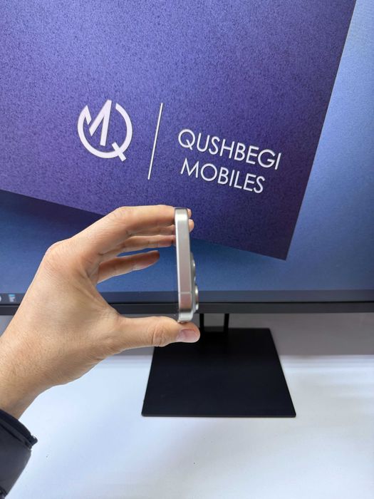 Sim karta o`qimiydi! iPhone 15 Pro 256GB Natural titan