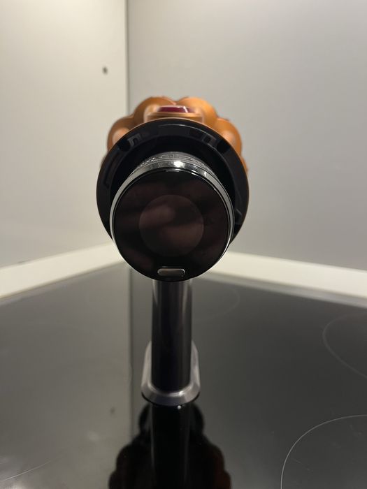 Dyson v12 detect slim body