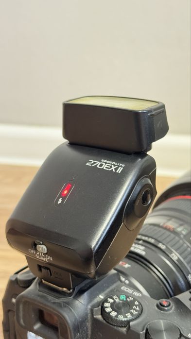 Вспышка Canon 270ex