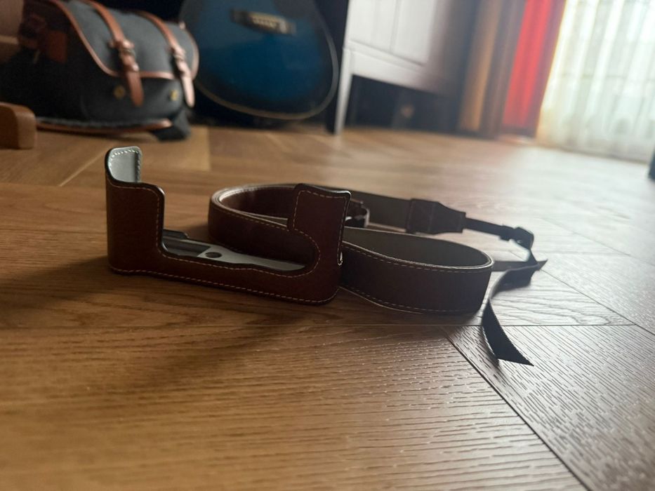 Husă  Piele + Curea pentru Fujifilm X-T30 II / X-T30/ X-T20 / X-T10