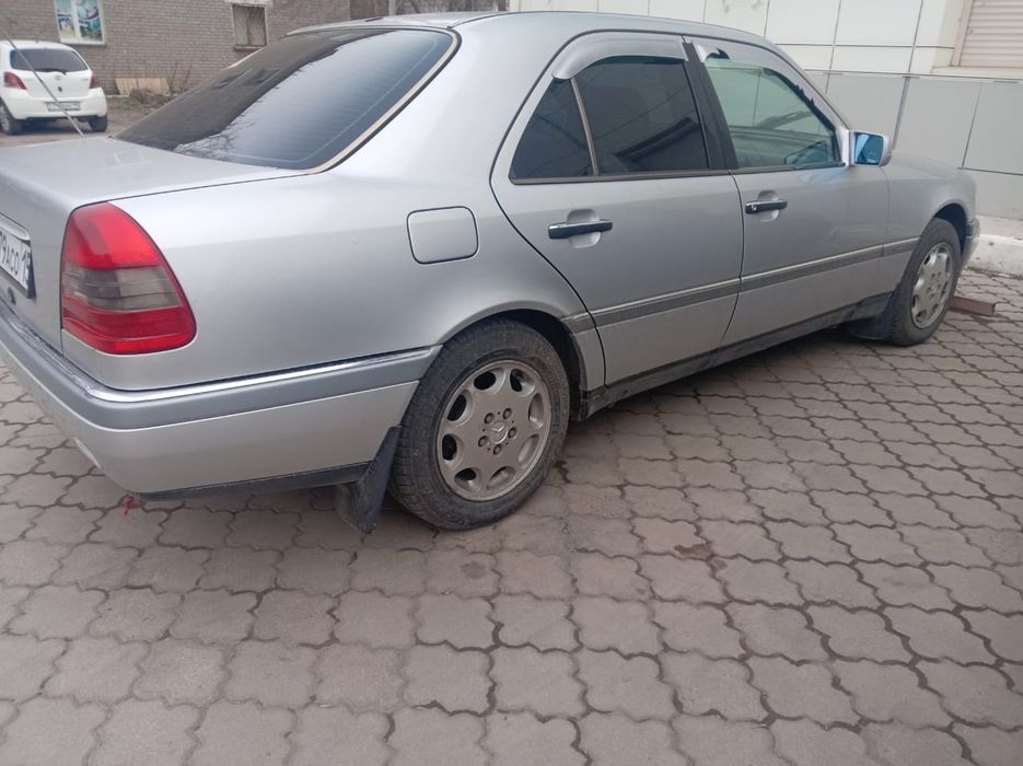 Продам мерседес с 180