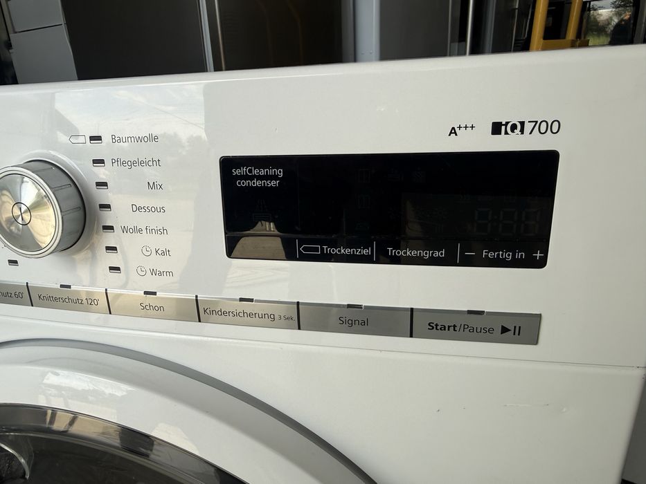 Сушилня SIEMENS IQ700 A+++