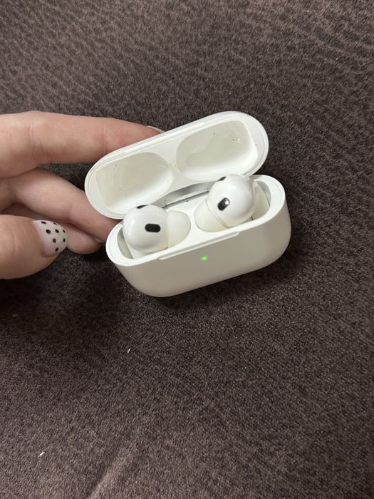 продам наушники airpods 2 pro