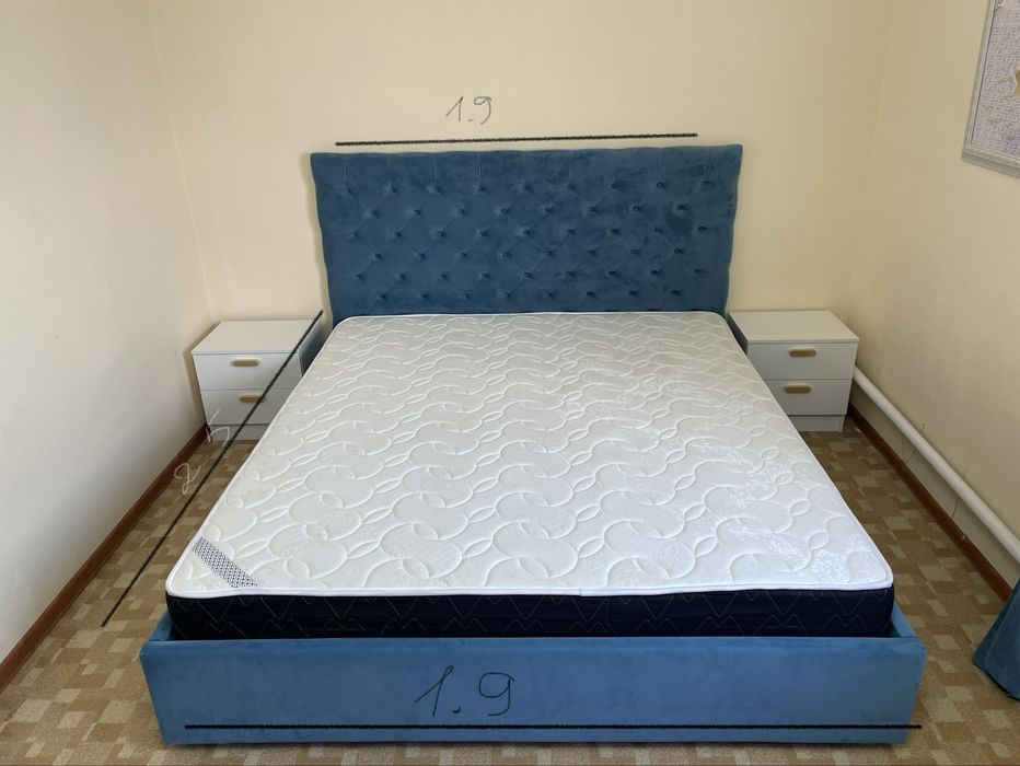 Продаю спальный гарнитур