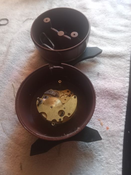 Продам часы, рабочие.