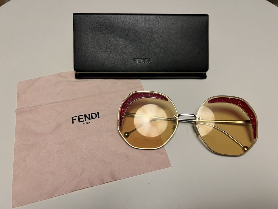 Солнцезащитный очки Fendi
