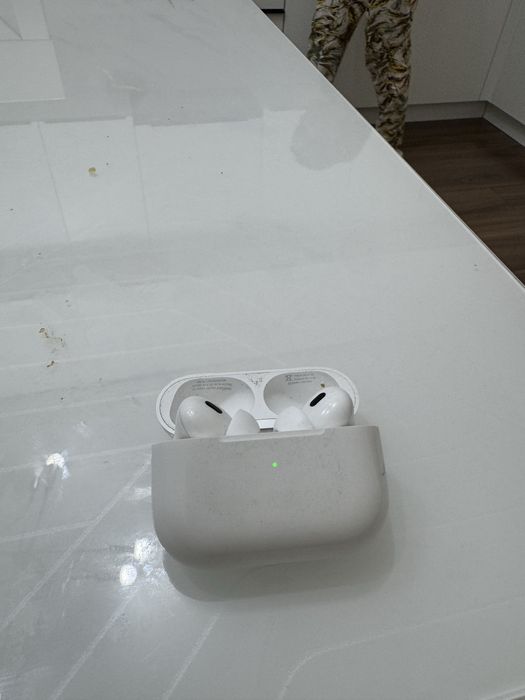 Airpods pro 2  продам срочно