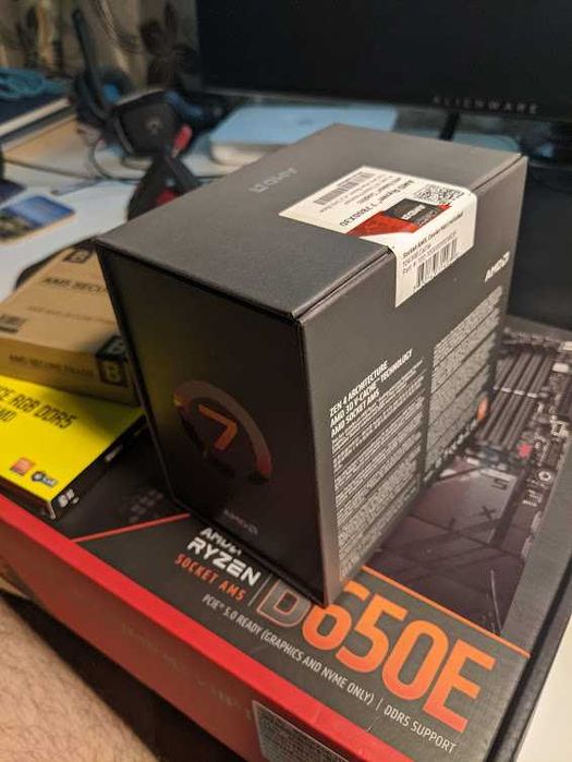 CPU AMD Ryzen 7 7800X3D