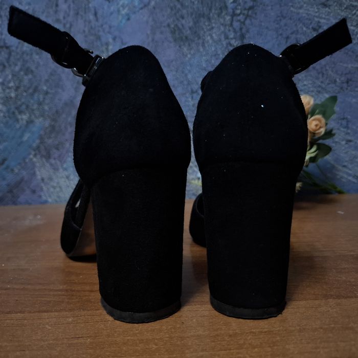 Каблуки , замша , чёрные