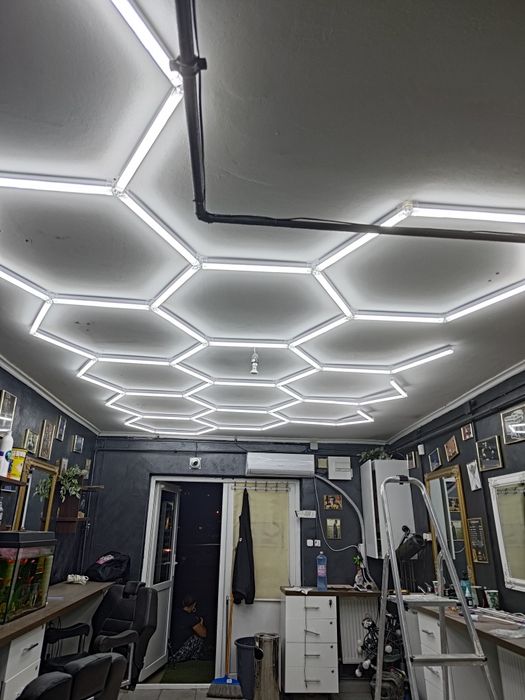 Electrician; Instalator