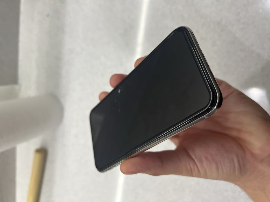 Продам iphone x в отличном состоянии