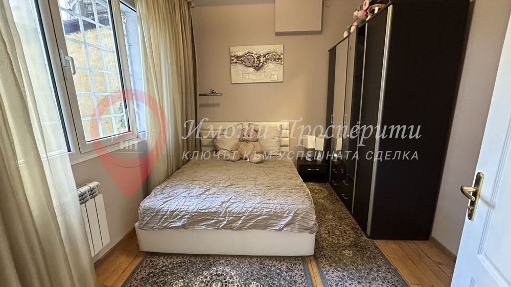 Дава се под наем Тристаен апартамент в София, Център - 112 кв.м за 1100 € - Снимка #6
