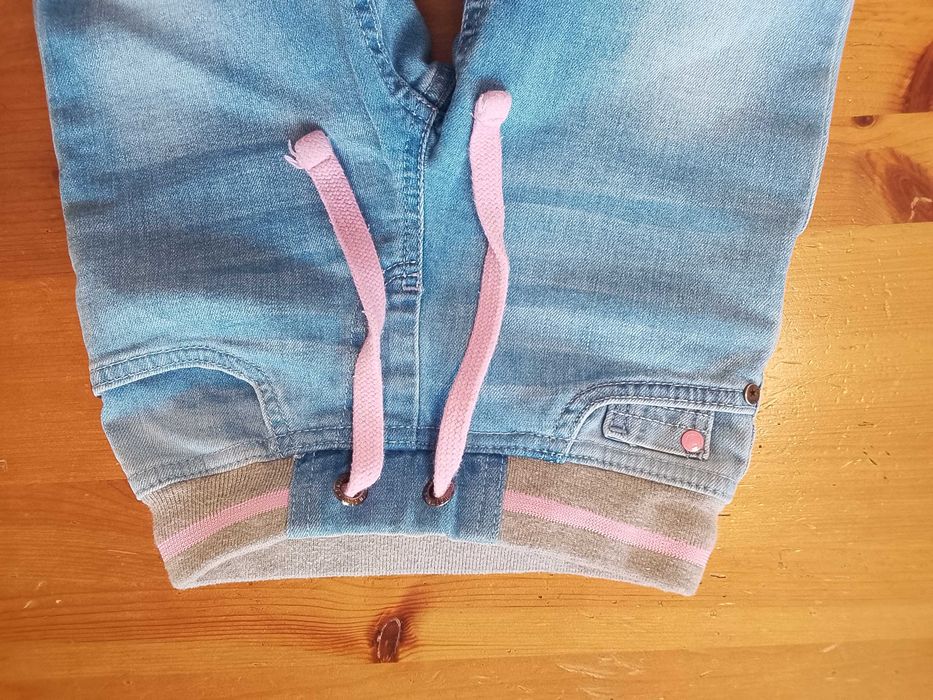 Джинсы для девочки,джинсы на резинке