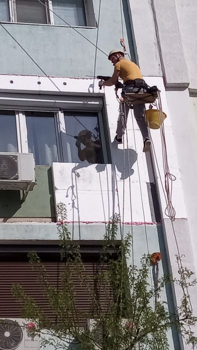 Alpiniști utilitari Galați, Izolații, Reparații fațade, Infiltrații,Aer condiționat,Încărcare freon