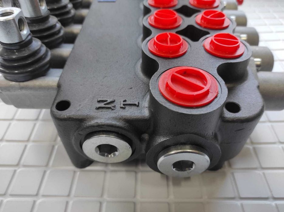 Гидрораспределитель опор для Автокрана