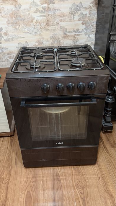 Газовая плита Artel в хорошем состоянии