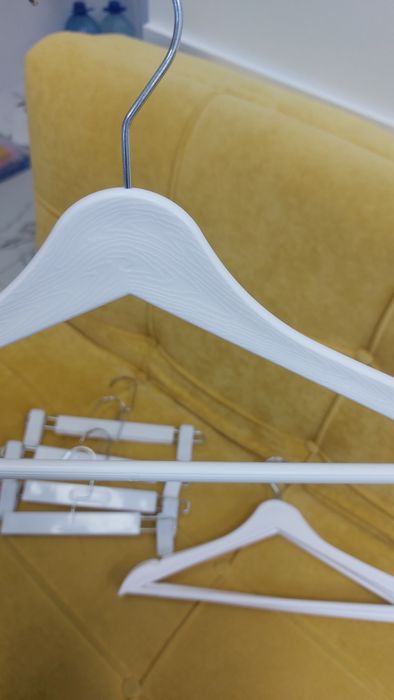 Вешалки для одежды