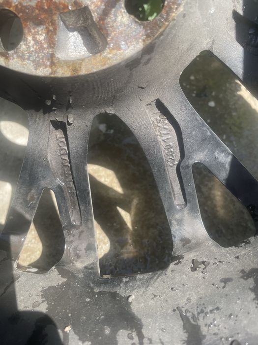 Продам 1диск стояли на лексусе