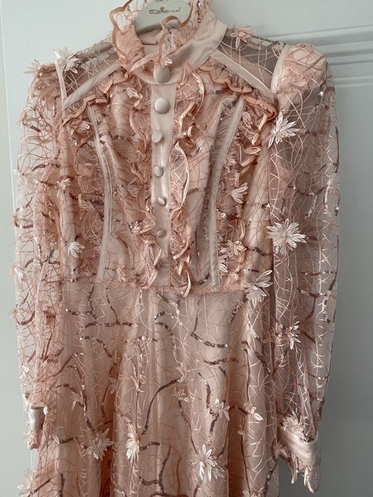 Вечернее женское платье