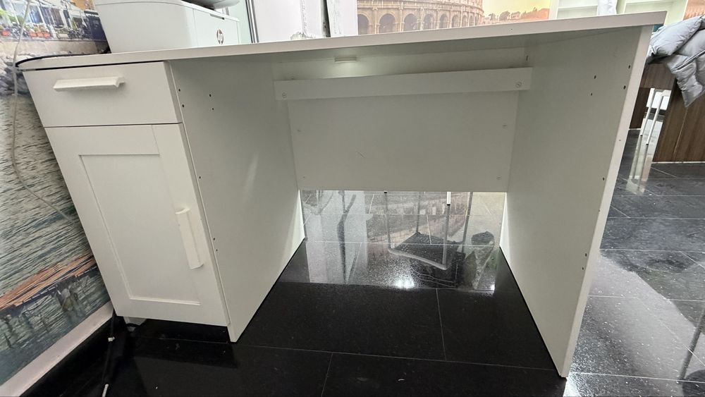 письменный стол IKEA BRIMNES (БРИМНЭС)