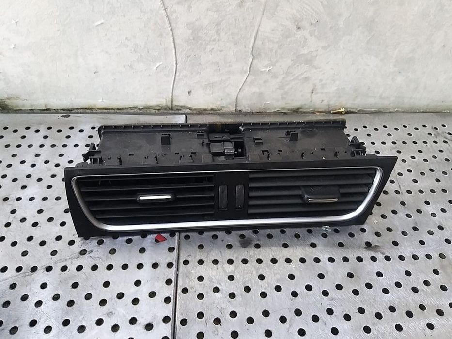 Grile ventilatie bord centrale audi a4 b8 8k 8t28200951b