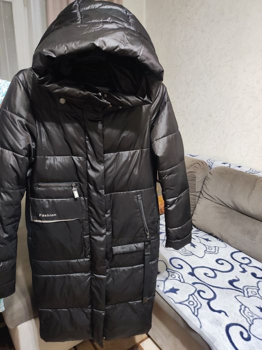 Зимний пуховик продам