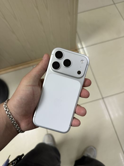 Продам iphone/айфон 17 pro