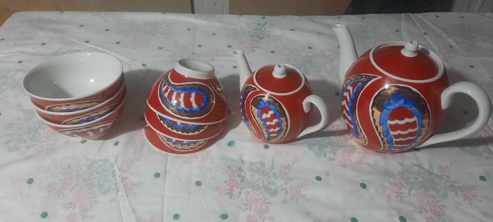 Продаётся чайники и касушки.