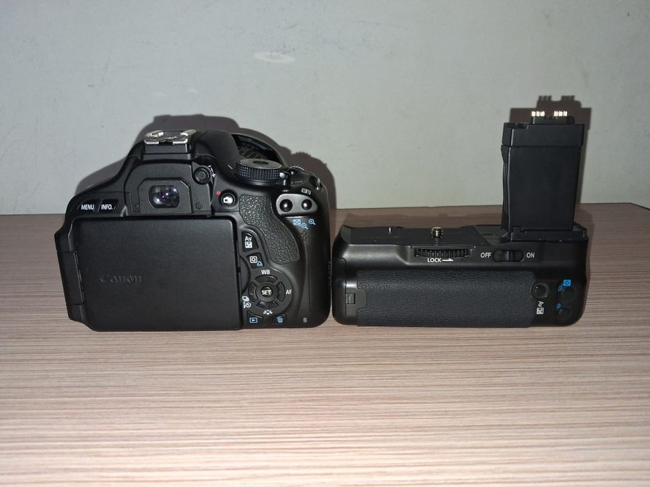 Aparat de fotografiat CANON EOS 600D