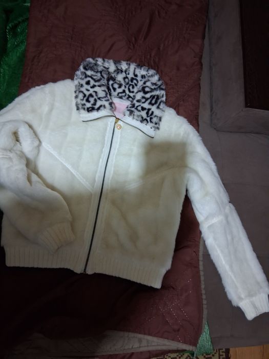 Дамско бяло яке за жена