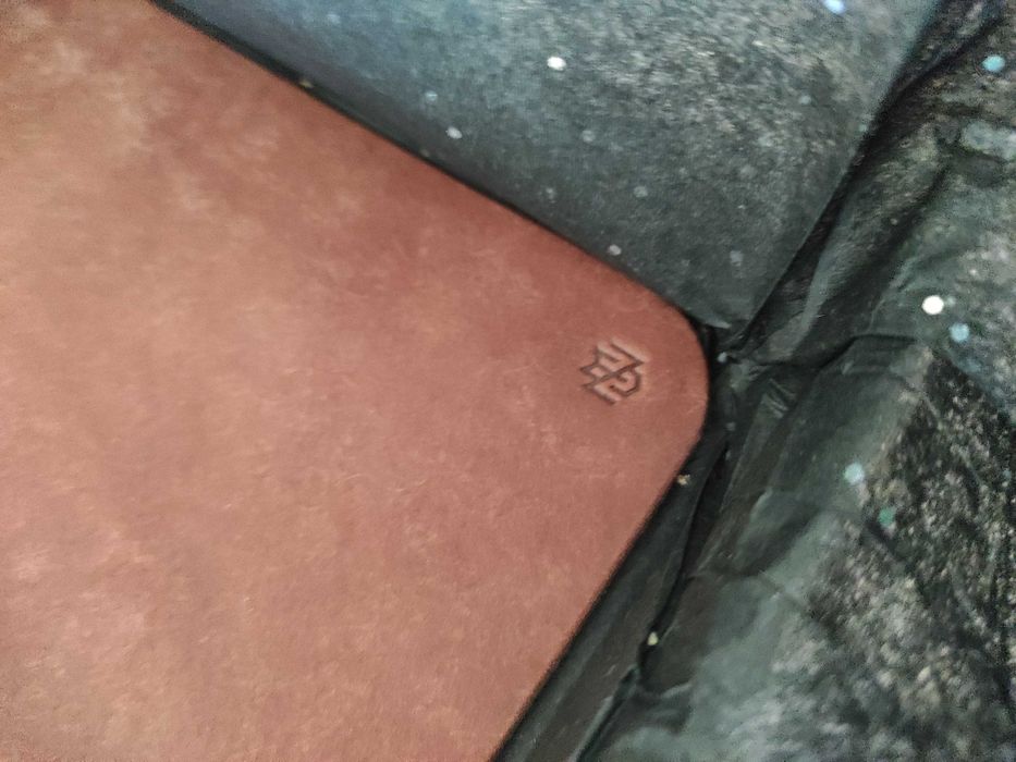 Луксозен подарък - Подложка за мишка от естествена кожа